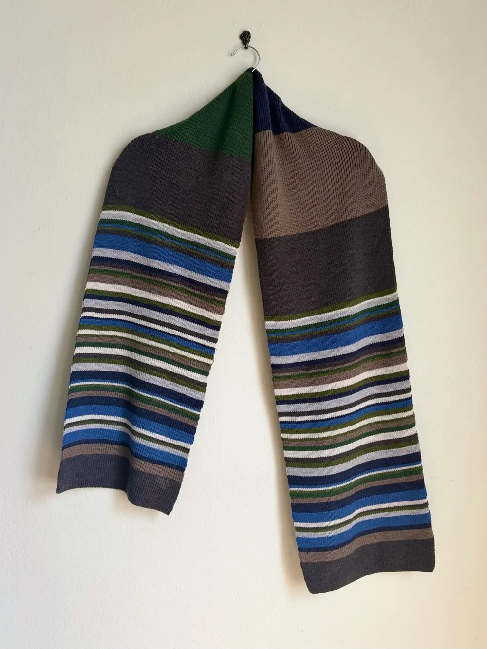 Eddie Bauer Green Blue Knit Scarf